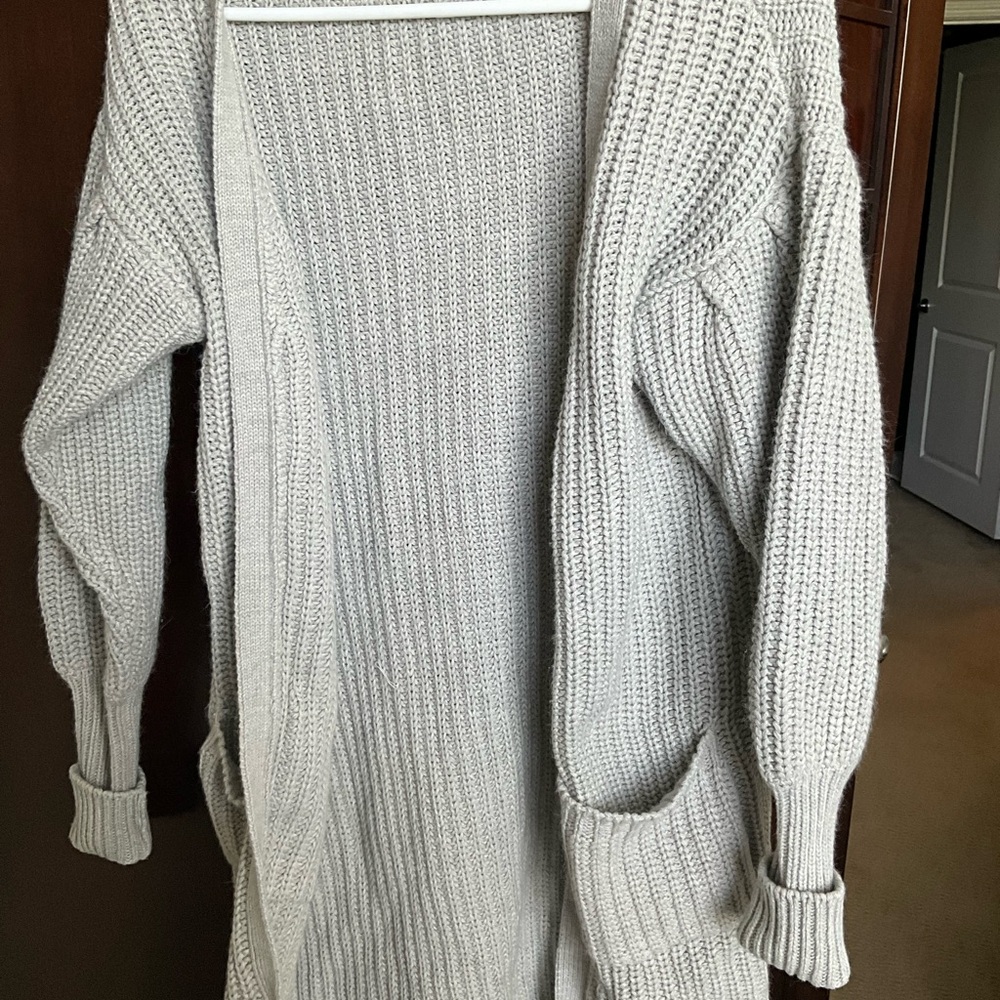 VENUS Light Gray Knit Cardigan
